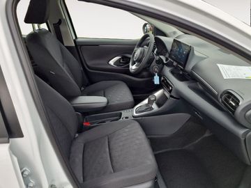 Car image 15