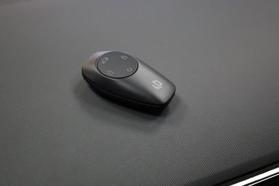 Car image 34