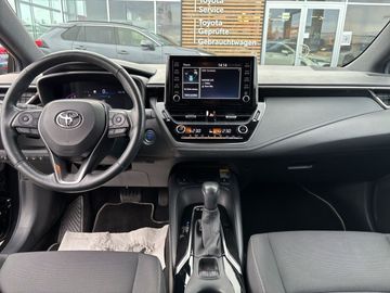 Car image 12