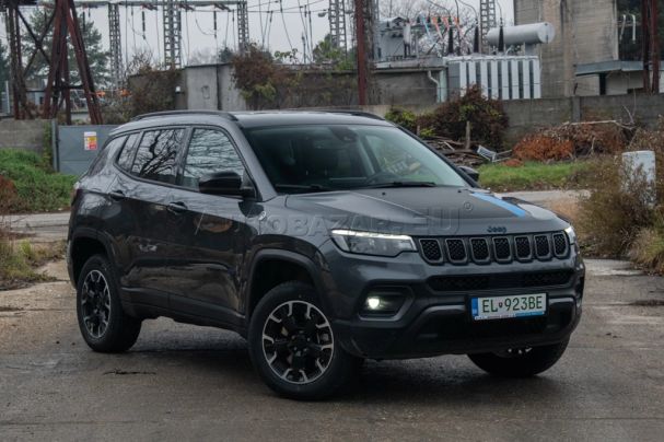 Jeep Compass 1.3 Turbo PHEV Trailhawk 177 kW image number 2