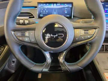 Car image 33