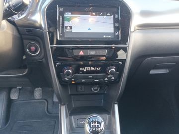 Car image 12