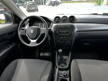 Car image 15