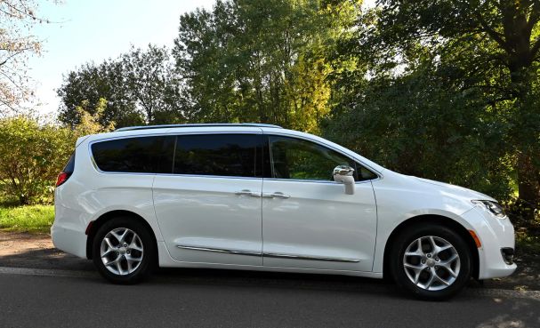 Chrysler Pacifica 214 kW image number 11