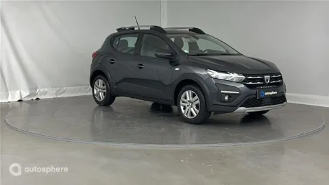 Car image 3