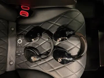Car image 28