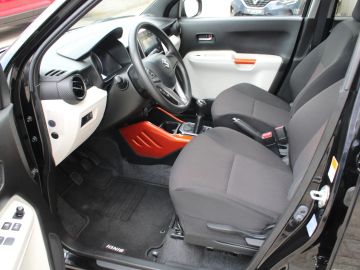 Car image 4