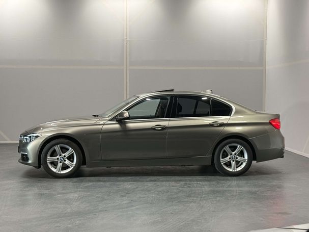 BMW 320i Luxury Line 135 kW image number 3