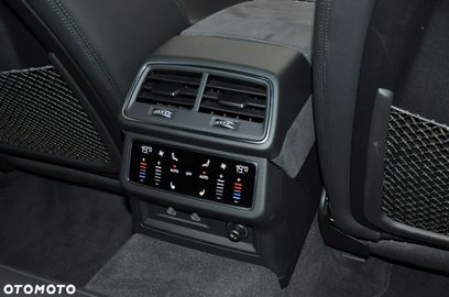 Car image 38