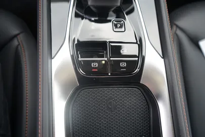 Car image 34