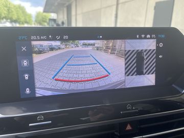 Car image 25