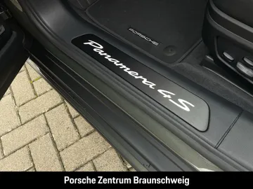 Car image 35