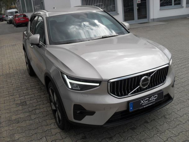 Volvo XC40 T5 Plus 192 kW image number 3