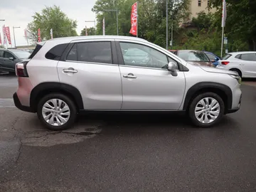 Car image 4