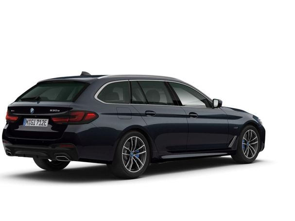 BMW 530 Touring xDrive 215 kW image number 3