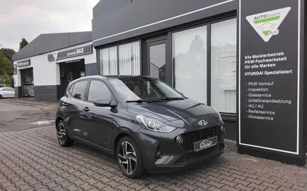 Car image 2