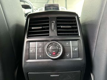 Car image 36