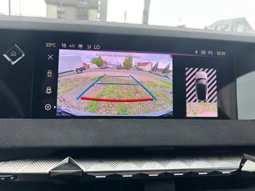 Car image 21