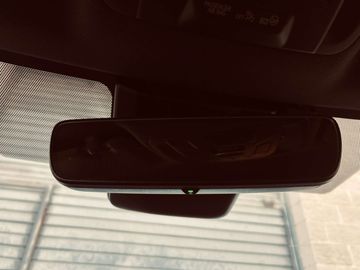 Car image 33