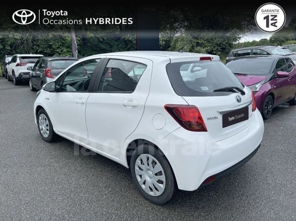 Toyota Yaris Hybrid 55 kW image number 4