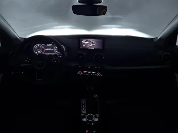 Car image 47