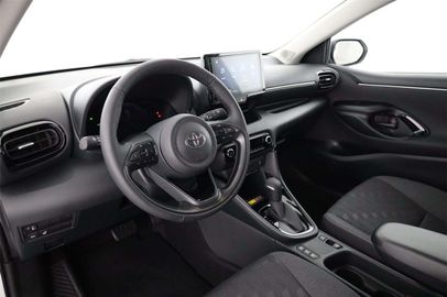 Car image 13