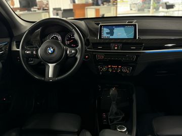 Car image 40