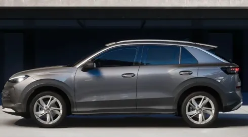 Car image 13