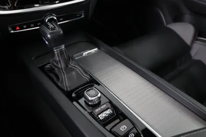Car image 42