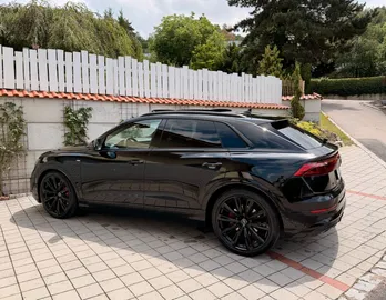 Car image 46
