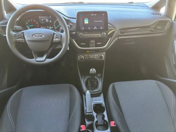 Car image 30