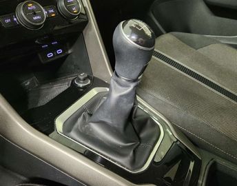 Car image 37