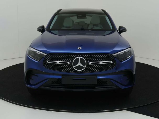 Mercedes-Benz GLC 300 e AMG Line 4Matic 230 kW image number 9