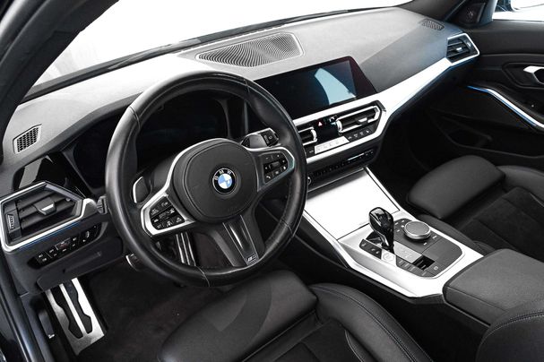 BMW 330 Touring e M 215 kW image number 15