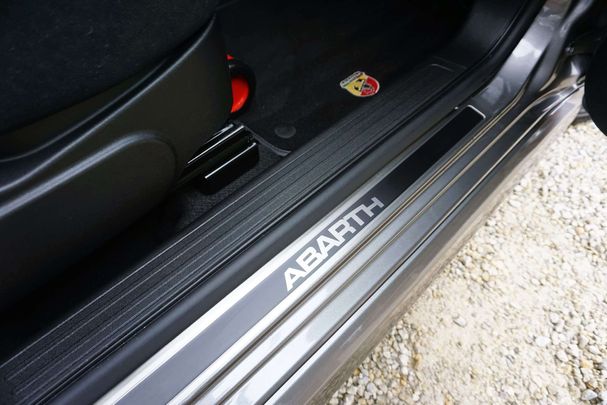 Abarth 500 1.4 T Jet 595 120 kW image number 11