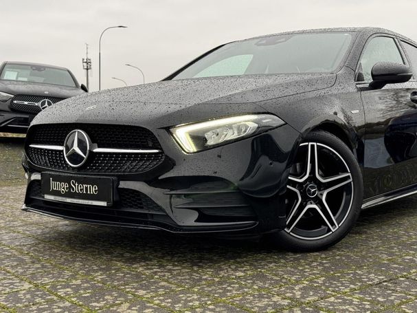 Mercedes-Benz A 180 100 kW image number 23