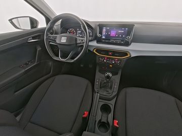 Car image 14