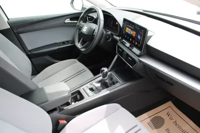 Car image 28