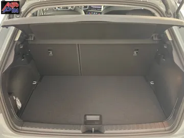 Car image 32