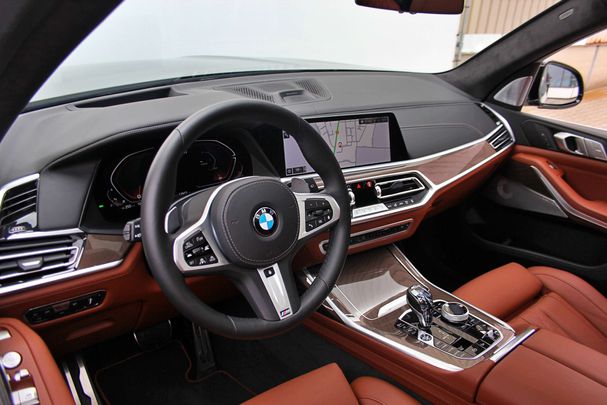 BMW X7 M50i xDrive 390 kW image number 11