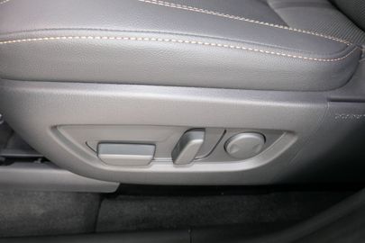 Car image 37