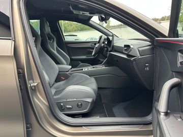 Car image 36