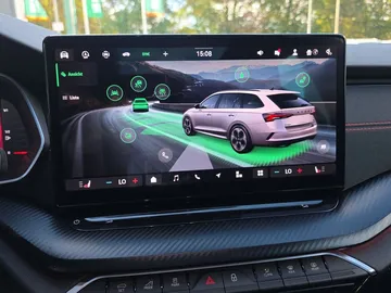 Car image 26