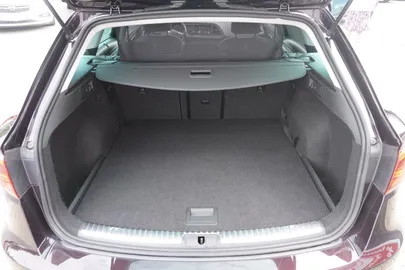 Car image 35