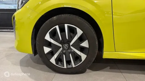 Car image 20
