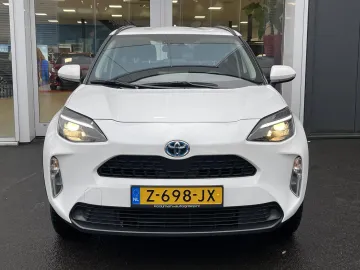 Car image 4