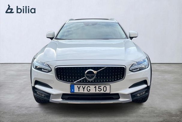 Volvo V90 Cross Country D5 AWD Pro 175 kW image number 6