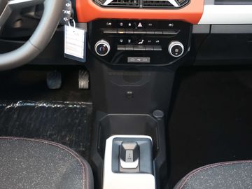 Car image 13