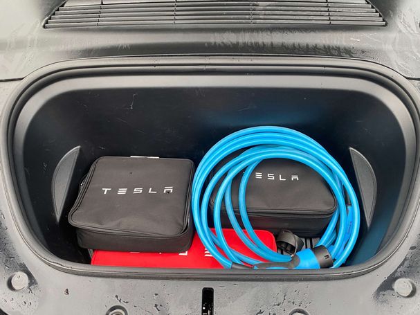 Tesla Model Y Long Range AWD 378 kW image number 29