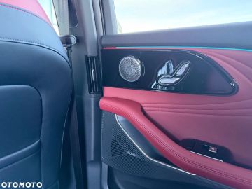 Car image 40